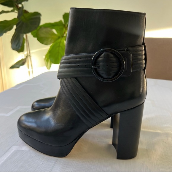 MICHAEL KORS REMI PLATFORM BLACK LEATHER BOOTIES SZ: 8 - Picture 4 of 4
